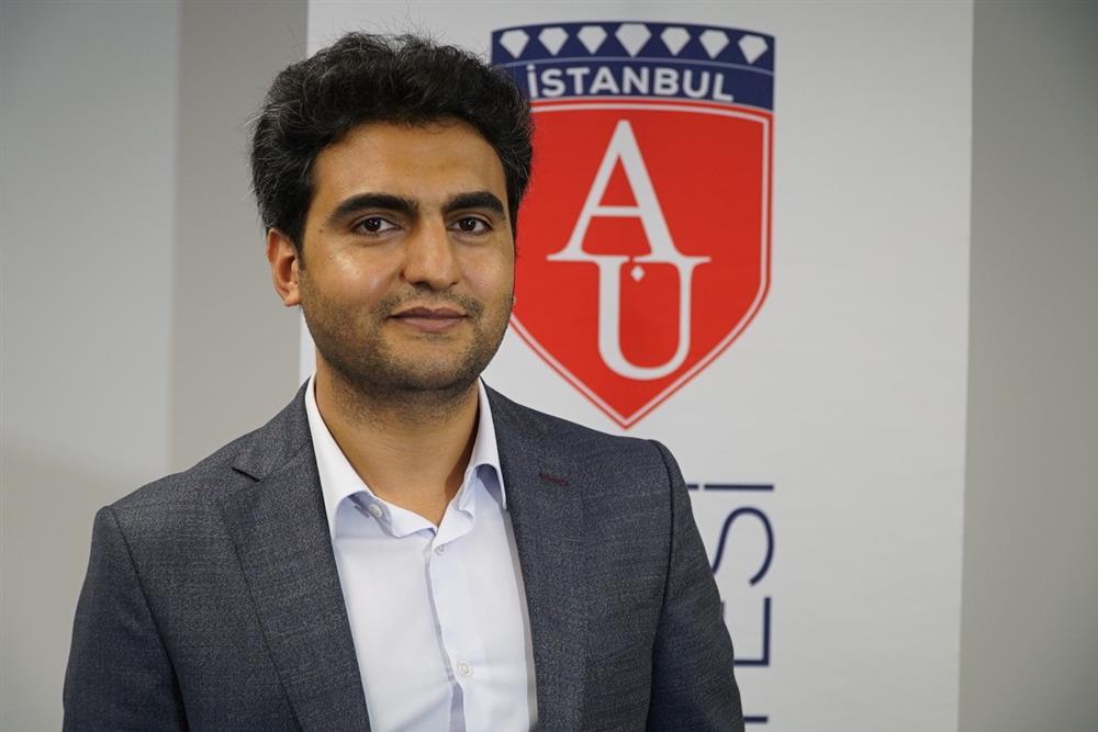 Doç. Dr. İLYAS GÖLCÜKLÜ