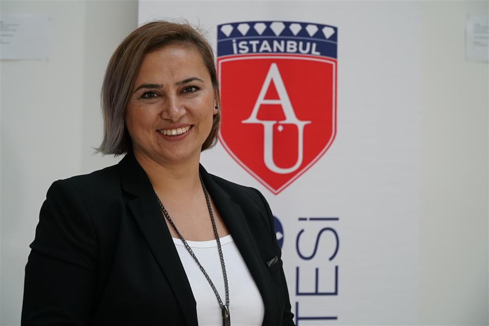 Assoc. Prof. Dr. ÖZLEM KURNAZ GÖMLEKSİZ
